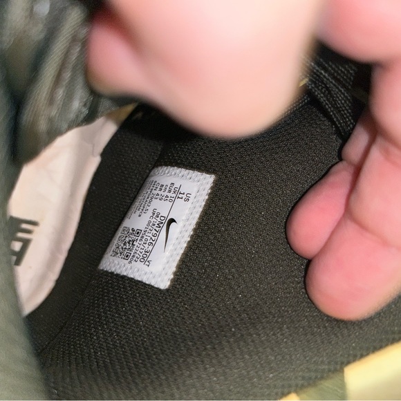 Billie Eilish Nike AF 1 shoes - Picture 7 of 7